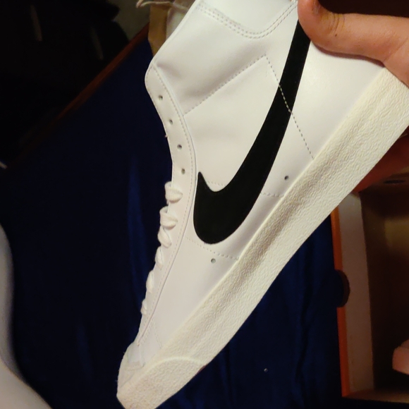 Nike Blazer - Picture 2 of 3
